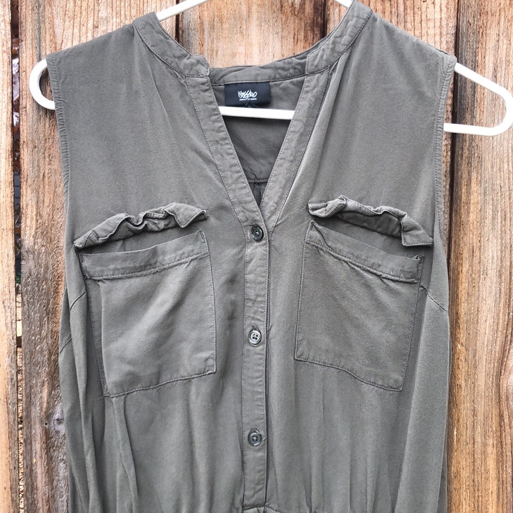 Romper - Picture 2 of 5